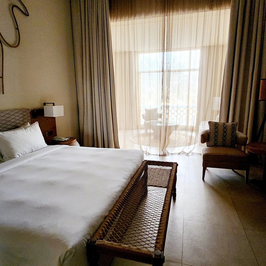 Liwa Hotel — Guest room