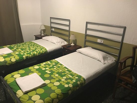 LK Hostel Consell de Cent Barcelona Catalonia — Guest room