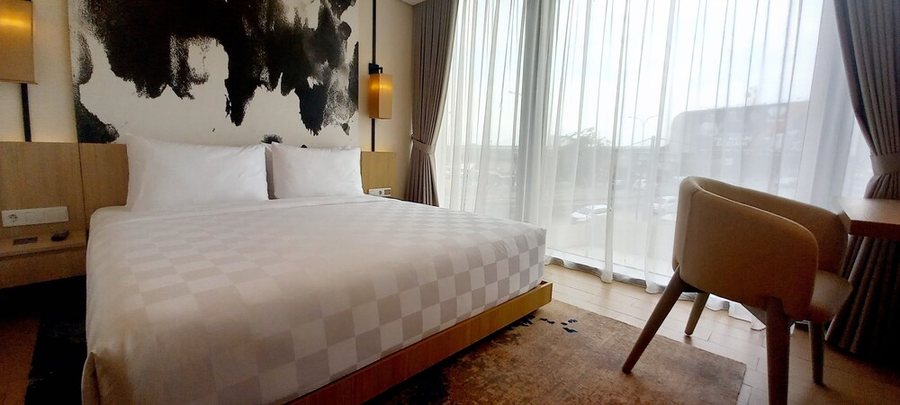 LK Hotel Chadstone Cikarang — Guest room