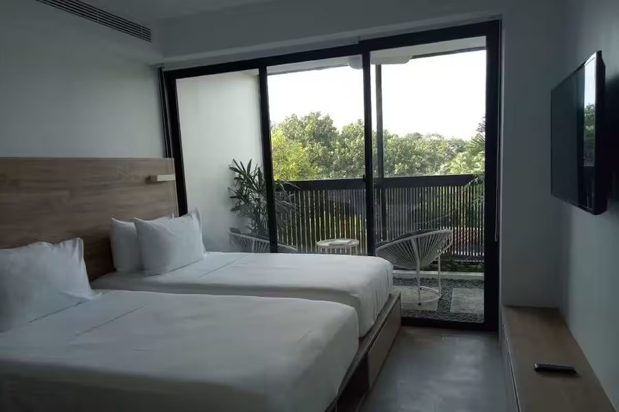 Lloyd s Inn Bali — Guest room
