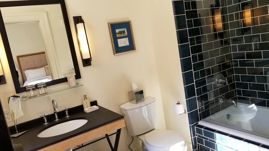 Lodge at the Presidio — Bathroom