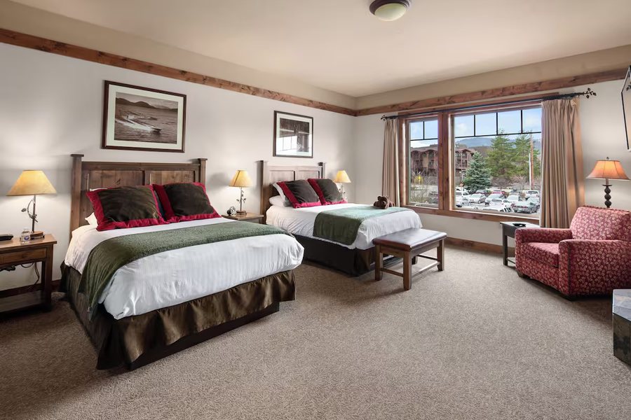 Lodge at Whitefish Lake — Guest room