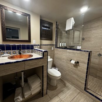 Lodge On The Desert — Bathroom