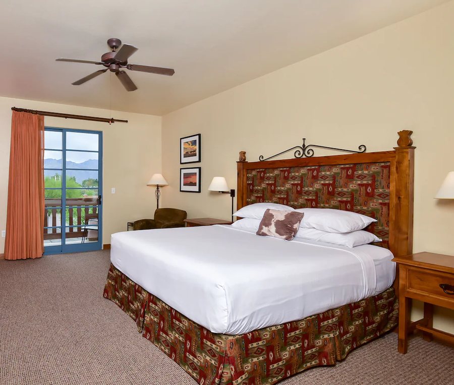 Lodge On The Desert — Guest room