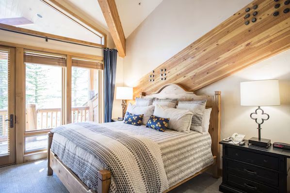 Lodges At Deer Valley — Guest room