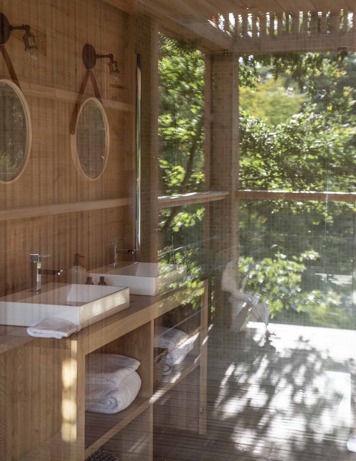 Lodges de Legendia Parc — Bathroom