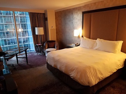 Loews Atlanta Hotel — Guest room