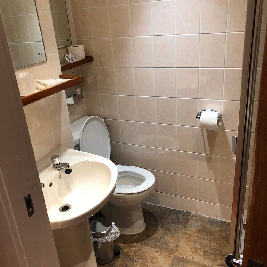 Log Spirit Bed and Breakfast — Bathroom