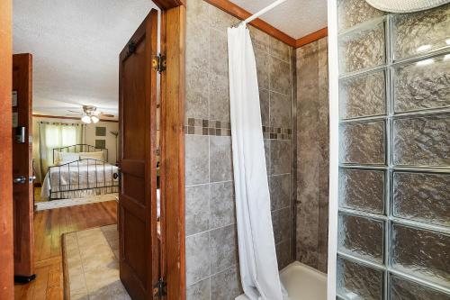 Logan Hocking Hills KOA — Bathroom