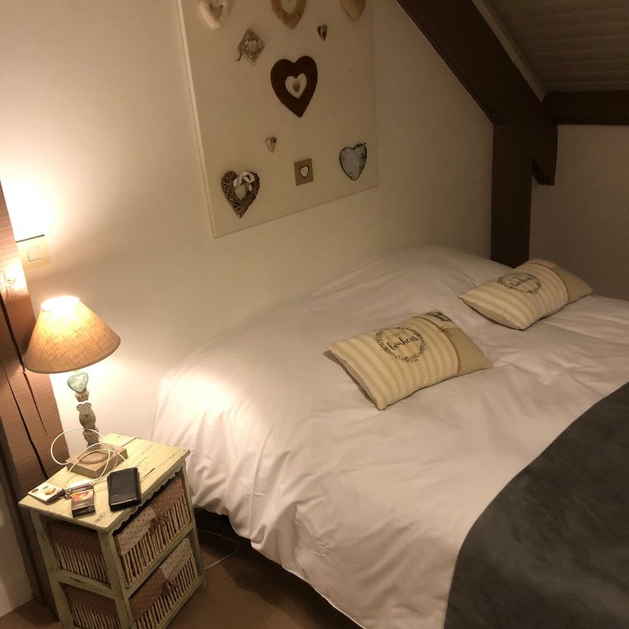 Logis Auberge des Aulnettes — Guest room