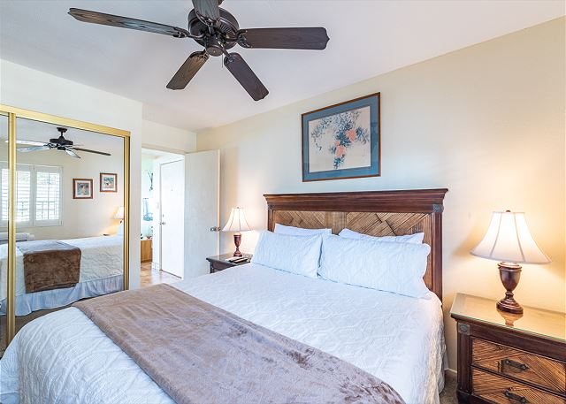 Lokelani Condominiums — Guest room