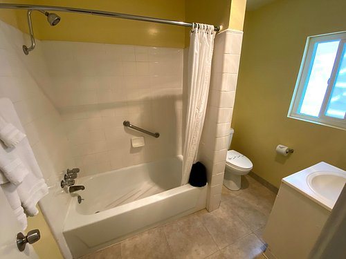 Los Angeles Hollywood Apartments Los Angeles California — Bathroom