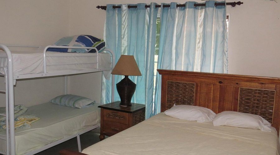 Los Corales Village — Guest room