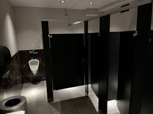 Los Feliz Lodge Los Angeles California — Bathroom