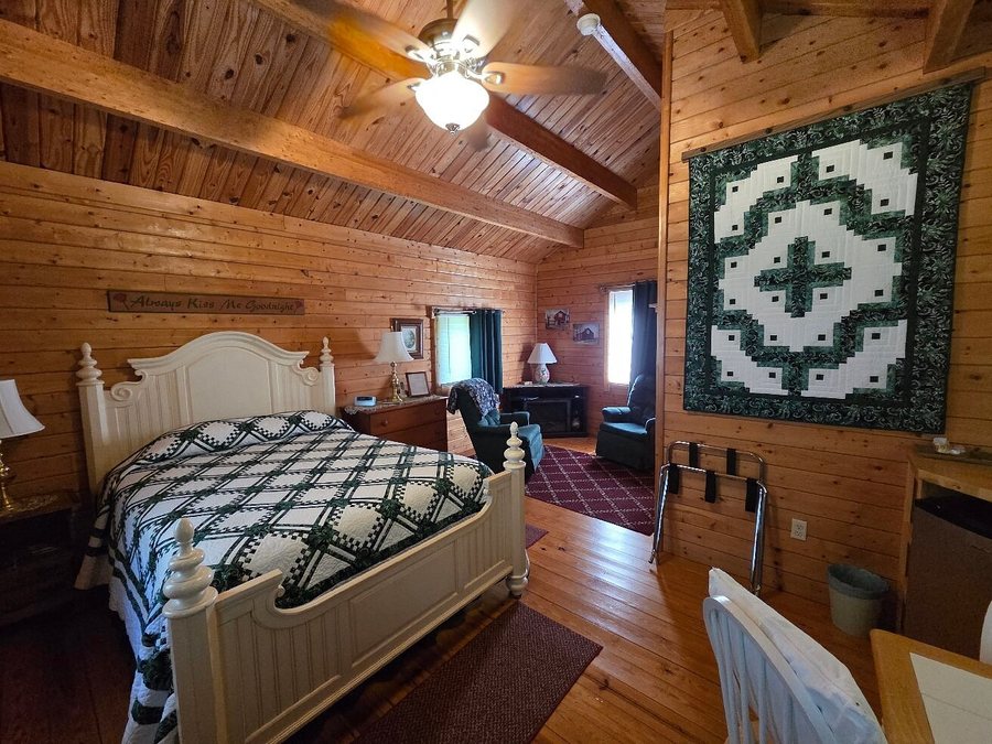 Los Gatos Bed Breakfast — Guest room