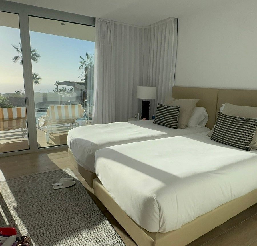 Los Jardines de Abama Suites Villas — Guest room