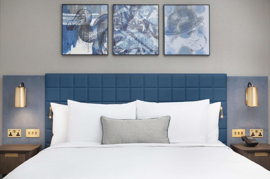 Lost Property St Paul s London Curio Collection by Hilton — Guest room