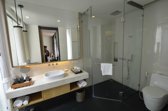 Lotus Friendly Hotel — Bathroom