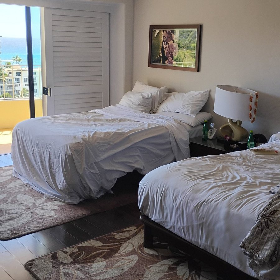 Lotus Honolulu at Diamond Head — Guest room