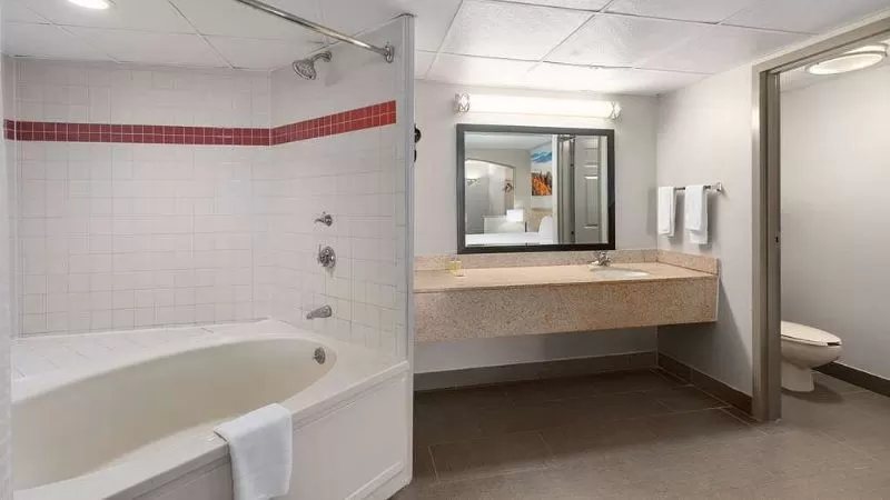 Louisville North KOA — Bathroom