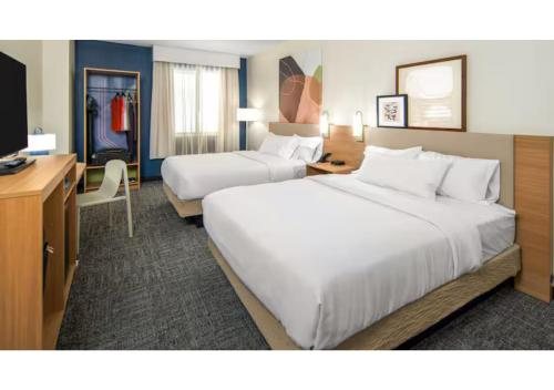 Louisville South Shepherdsville — Guest room