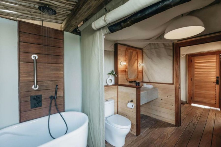 Lovango Resort and Beach Club — Bathroom