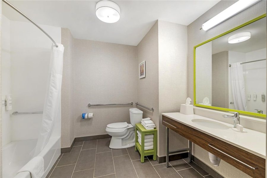 Love Hotels Junction City I 70 Near Fort Riley By OYO — Bathroom