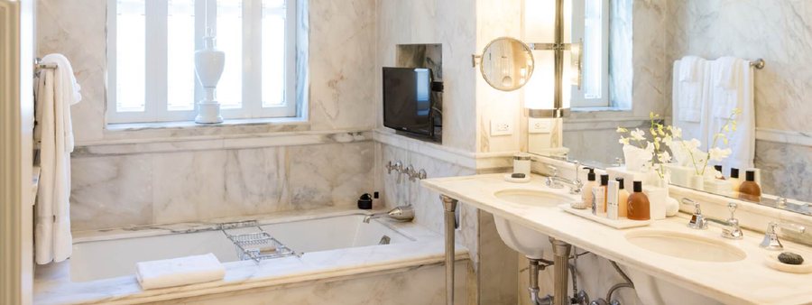 Lowell Hotel New York City New York — Bathroom