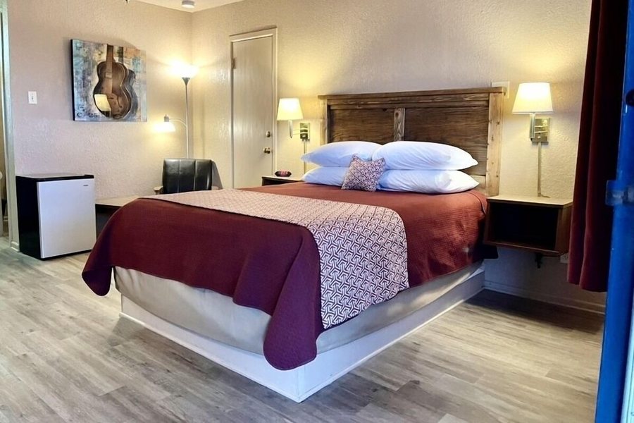 Lubbock KOA — Guest room
