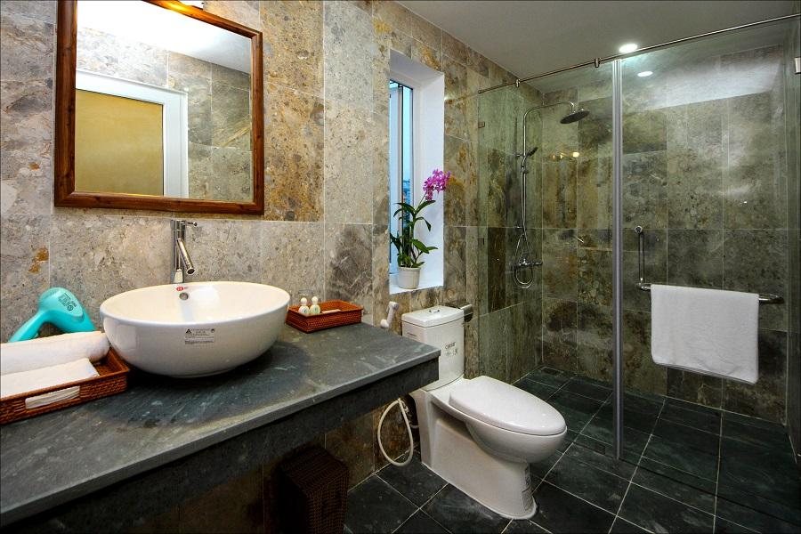Lucky Leaf Villa — Bathroom