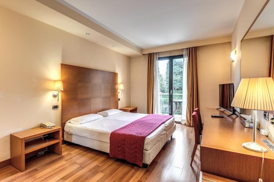 Luna Hotel Motel Lago Maggiore — Guest room
