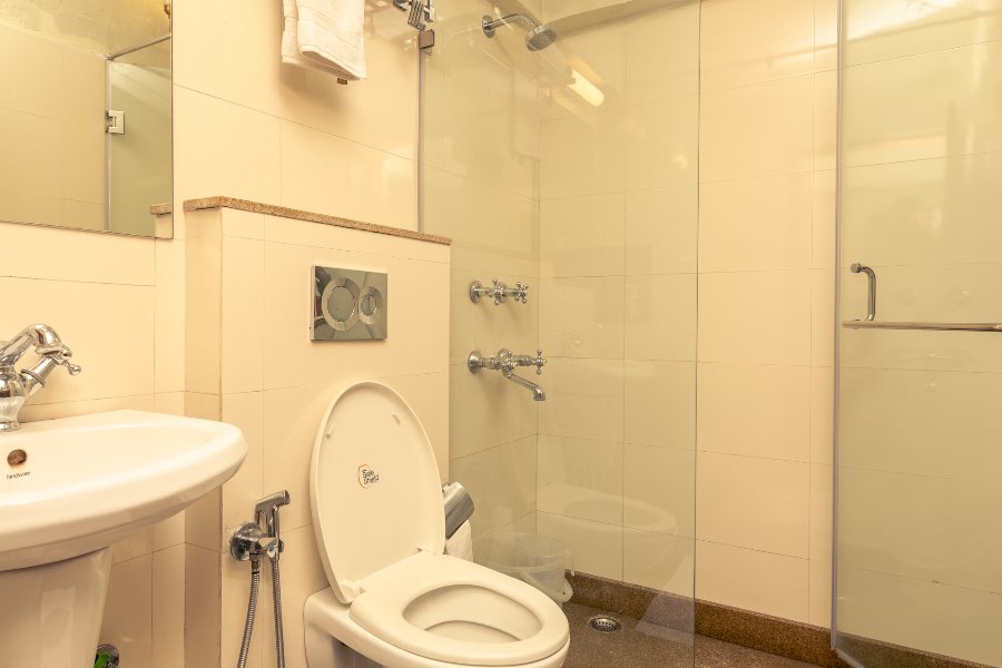 Lutyens Bungalow — Bathroom
