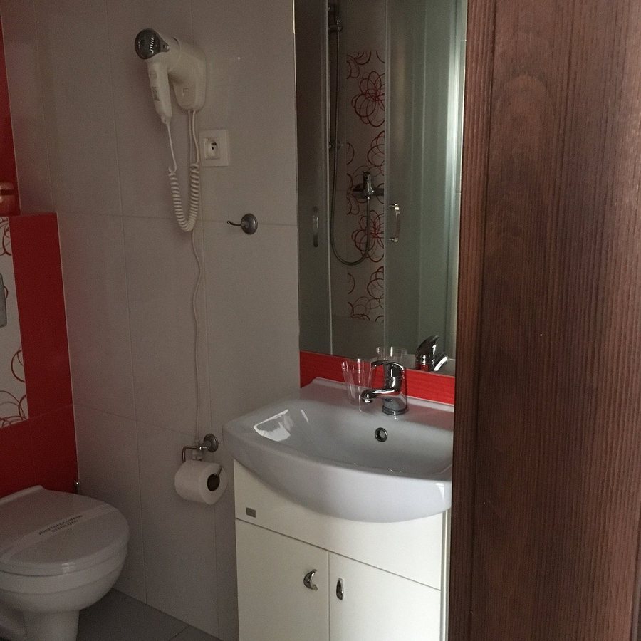 Lux Aparthotel — Bathroom