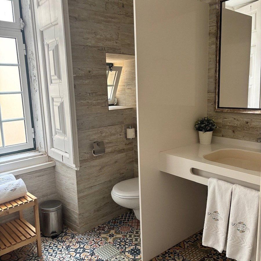 LX51 Studios Suites by APT IIN — Bathroom