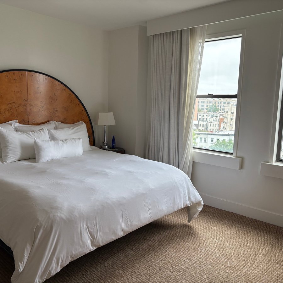 Lyle DC — Guest room