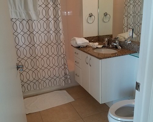 LYX Suites at One Broadway in Brickell Miami Florida — Bathroom
