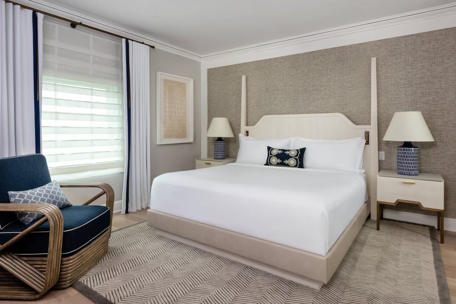 LYX Suites in Coconut Grove Miami Florida — Guest room