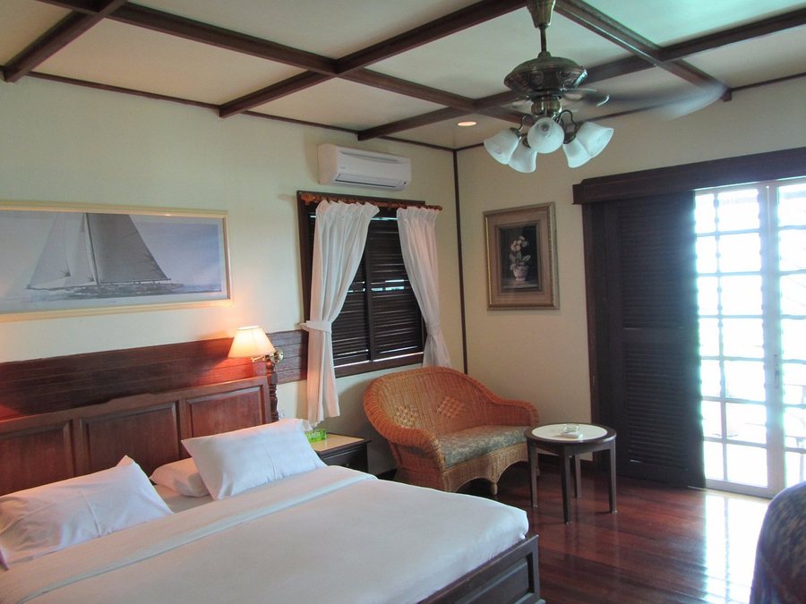 Mabul Water Bungalows — Guest room
