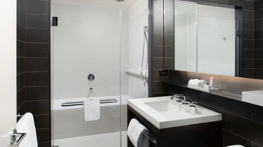 Macy s Apartments — Bathroom