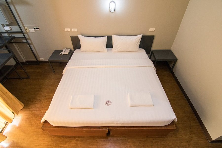 Mad Monkey Bangkok — Guest room