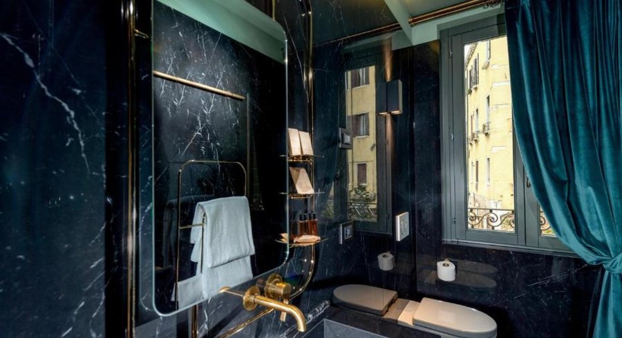 Madama Garden Retreat — Bathroom