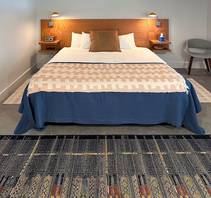 Madbush Falls — Guest room