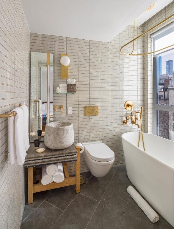 MADE Hotel New York City New York — Bathroom