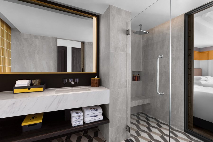 Madi Paidi Bangkok Autograph Collection — Bathroom