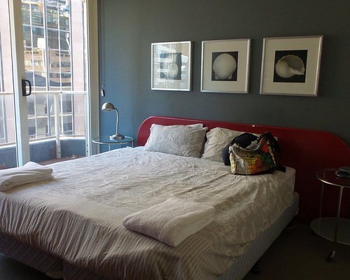 Madison Carrington Apartments — Guest room