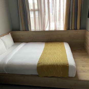 Madison LES Hotel New York City New York — Guest room