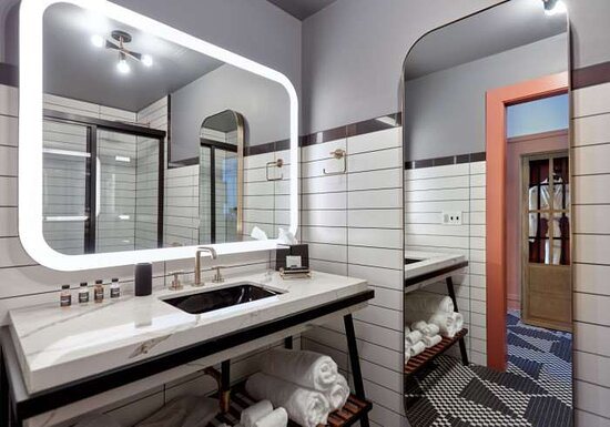 Magnolia Studios Chicago Illinois — Bathroom
