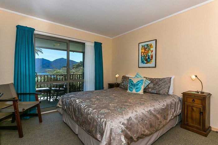 Mahana Lodge — Guest room