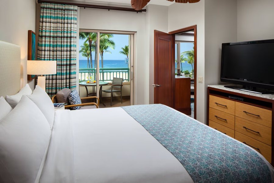 Mahina Surf — Guest room