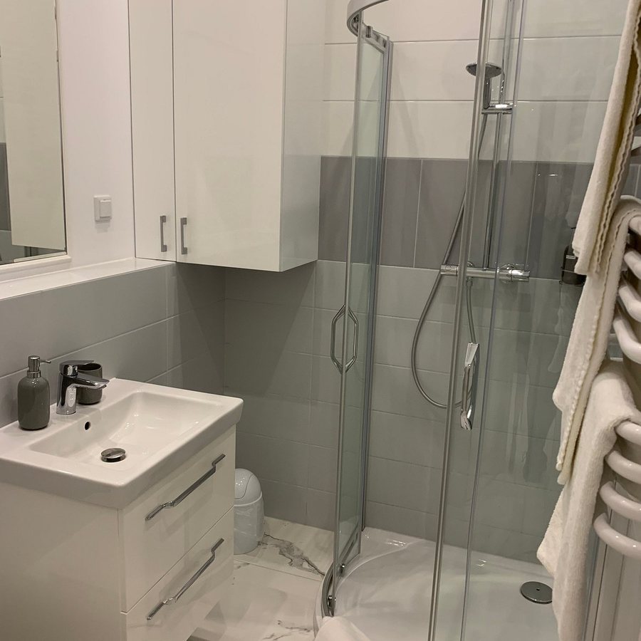 Main Square Apartments — Bathroom